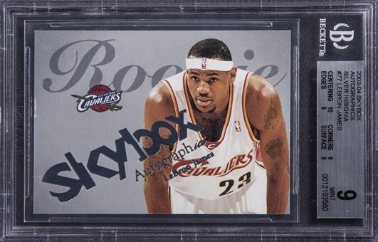 2003-04 SkyBox Autographics Silver Insignia #77 LeBron James Rookie Card (#059/150) - BGS MINT 9